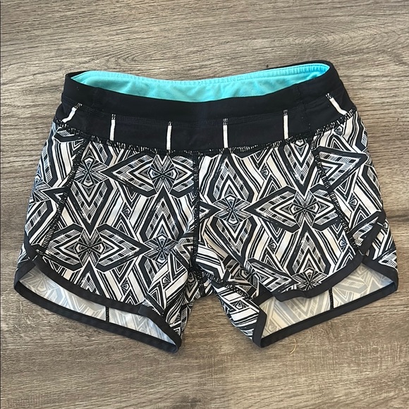 Ivivva by Lululemon girls shorts size 8 - Picture 1 of 6